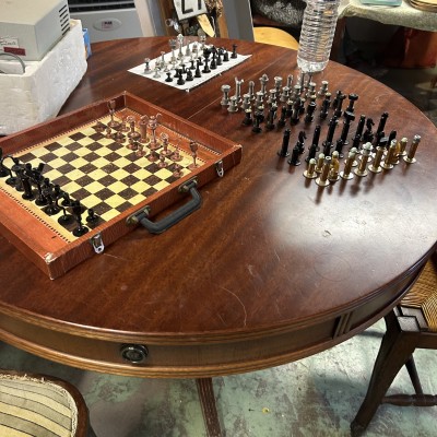 Image du produit Table ronde bois vernis