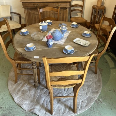 Image du produit Table ronde en bois aérogommé