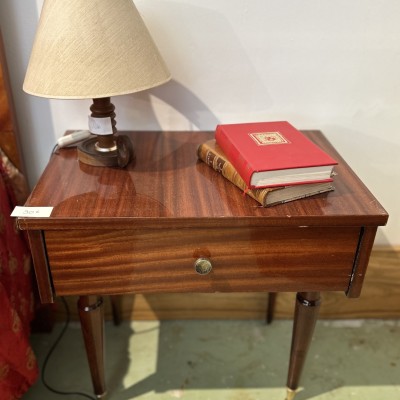 Image du produit Petite table de nuit 1 tiroir en bois laqué