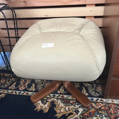 Image du produit Repose pieds en cuir